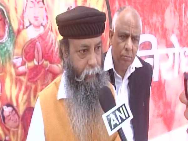 घर में ही नजरबंद कर दिया गया है