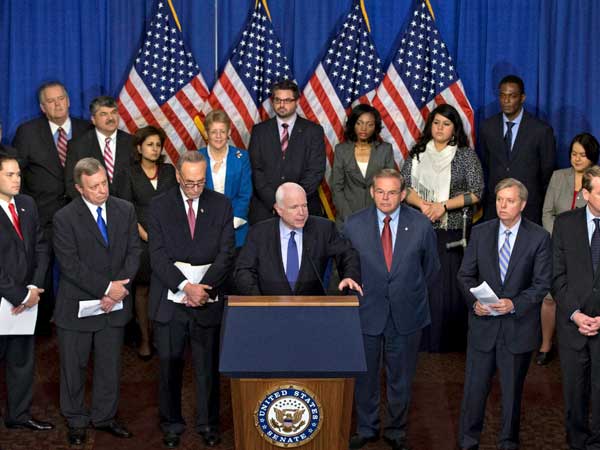 रिपब्लिकन-डेमोक्रेट्स के बीच ठनी