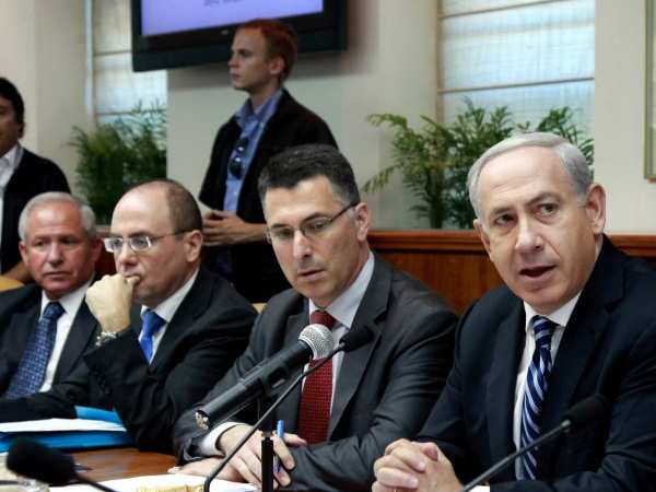 सरकारों ने की थी दखलंदाजी सरकारों ने की थी दखलंदाजी