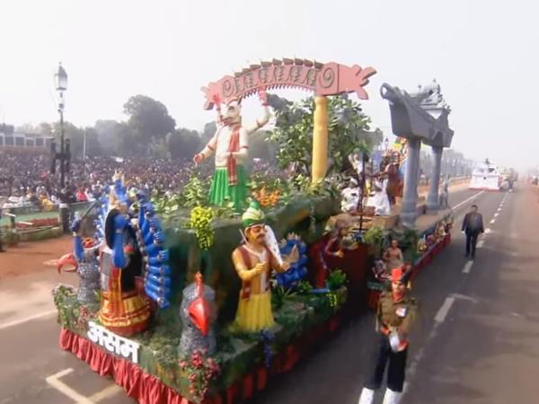 परेड में शामिल हुई 23 झांकियां