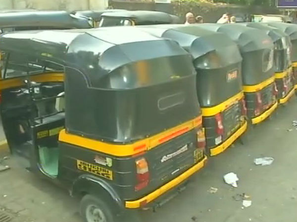 महाराष्ट्र में उग्र प्रदर्शन, खौफ में ऑटो चालक, लोग परेशान महाराष्ट्र में उग्र प्रदर्शन, खौफ में ऑटो चालक, लोग परेशान