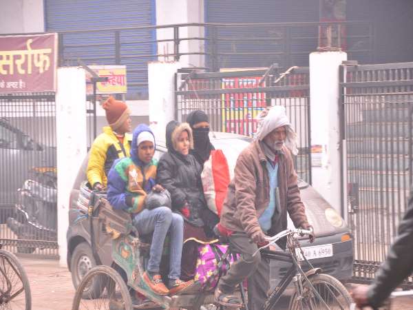 Heavy cold in Bahraich god also wears blanket