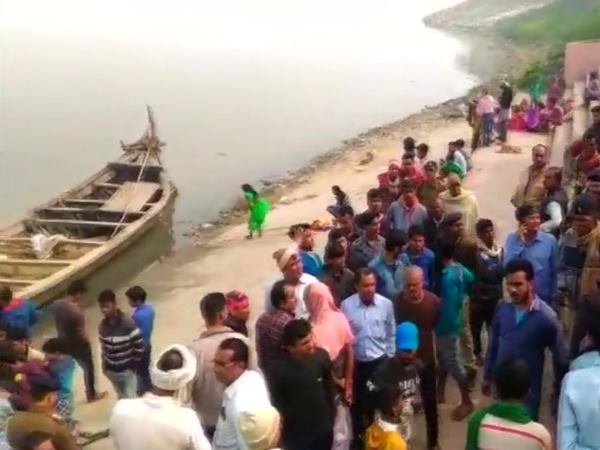 पटना के फतुहा में गंगा में डूबी नाव, 5 की मौत