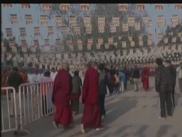 गेट संख्या 4 के पास एक प्लास्टिक बैग में मिला बम