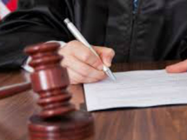 घर का मुख्य प्रवेश द्वारा पूर्व-आग्नेयमुखी हो तो... घर का मुख्य प्रवेश द्वारा पूर्व-आग्नेयमुखी हो तो...