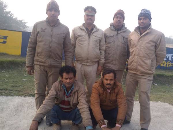 2250 skins of cow-buffaloes recovered two smugglers arrested in bahraich lucknow highway 2250 skins of cow-buffaloes recovered two smugglers arrested in bahraich lucknow highway