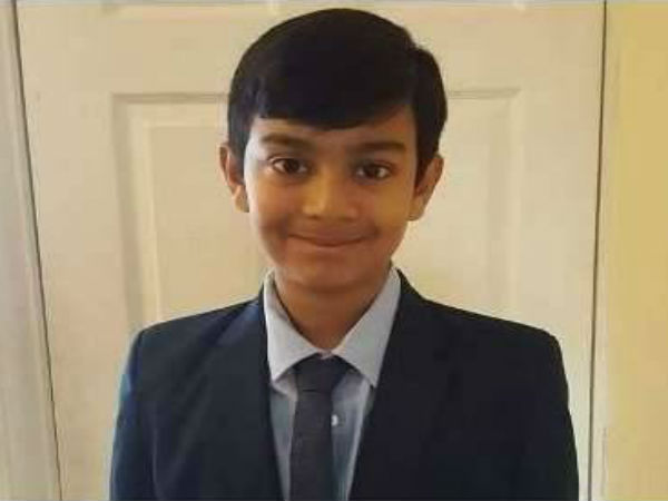 भारतीय मूल के 12 वर्ष के लड़के को ब्रिटेन में टेलीविजन क्विज प्रतियोगिता में 'चाइल्ड जीनियस' के खिताब से नवाजा गया था भारतीय मूल के 12 वर्ष के लड़के को ब्रिटेन में टेलीविजन क्विज प्रतियोगिता में 'चाइल्ड जीनियस' के खिताब से नवाजा गया था