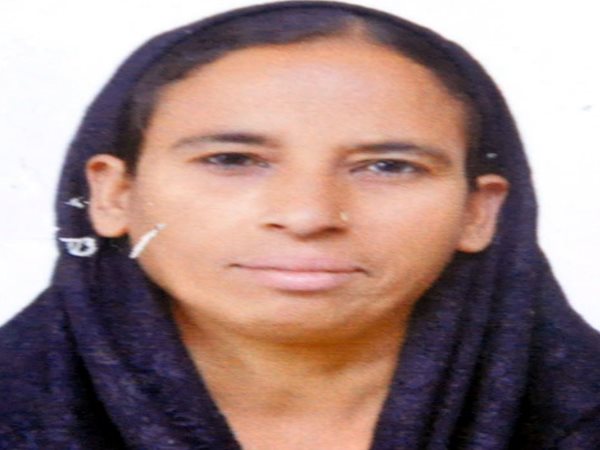 woamn dies during raid of electric department officers woamn dies during raid of electric department officers