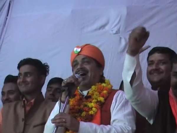 'पुलिस प्रशासन से जो चाहें, कराएंगे'