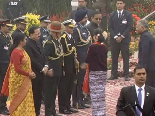  Live: आसियान देशों के प्रमुखों का स्वागत कर रहे हैं पीएम 