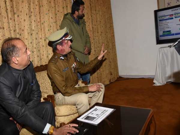 गुड़िया और होशियार हेल्पलाइन गुड़िया और होशियार हेल्पलाइन