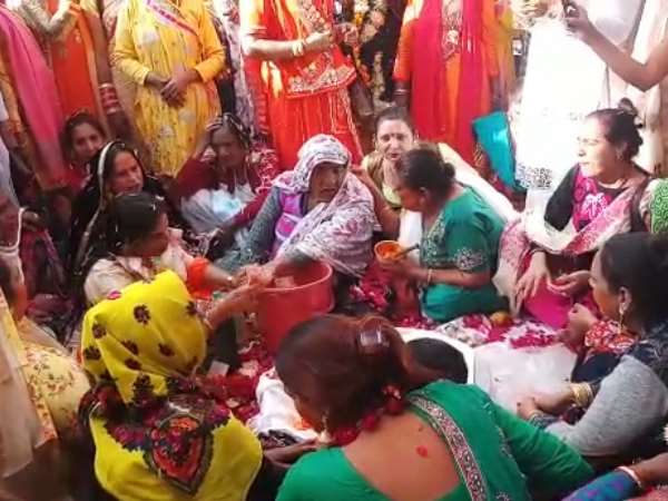 किन्नरों का मंगलामुखी सम्मेलन किन्नरों का मंगलामुखी सम्मेलन