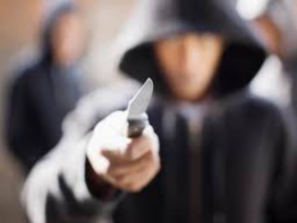 बंगलूरू में नौकरी कर रहा था इंजीनियर पति, आया था छुट्टी मनाने बंगलूरू में नौकरी कर रहा था इंजीनियर पति, आया था छुट्टी मनाने