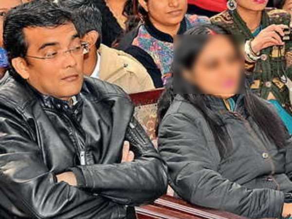 चचरे देवर से साथ चल रहा था प्रेम प्रसंग चचरे देवर से साथ चल रहा था प्रेम प्रसंग