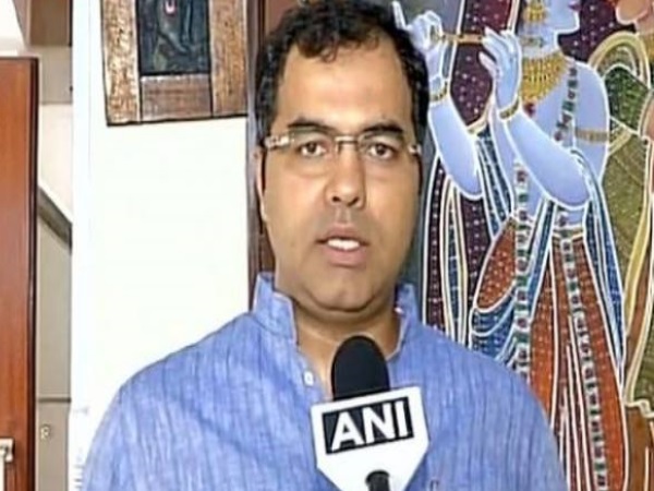 केजरीवाल ने 100 करोड़ में बेचा राज्यसभा का टिकट- बीजेपी सांसद प्रवेश वर्मा केजरीवाल ने 100 करोड़ में बेचा राज्यसभा का टिकट- बीजेपी सांसद प्रवेश वर्मा