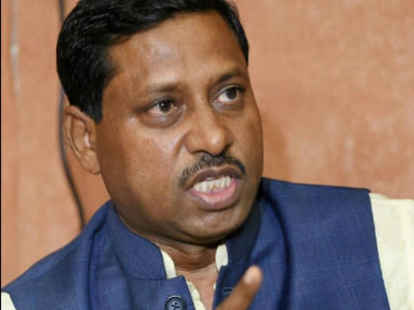 अतिक्रमण दूर करने को लेकर हुई थी कार्रवाई