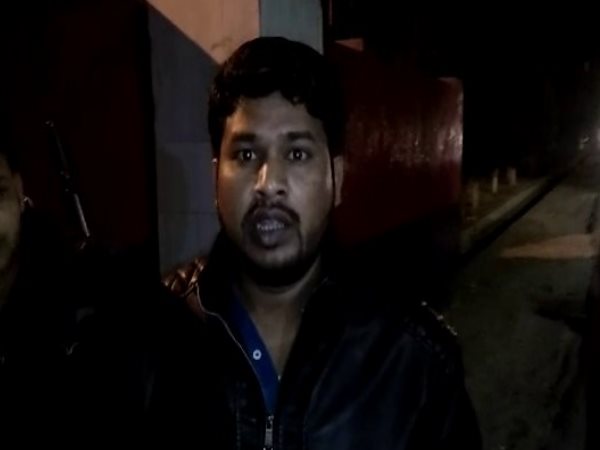 नाबालिग से रेप का आरोपी है अभय दुबे नाबालिग से रेप का आरोपी है अभय दुबे