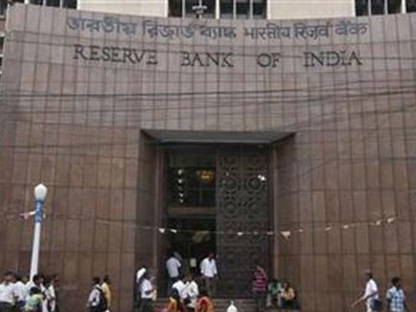 प्रत्यक्ष विदेशी निवेश मुख्यतः दो प्रकार के होते हैं प्रत्यक्ष विदेशी निवेश मुख्यतः दो प्रकार के होते हैं