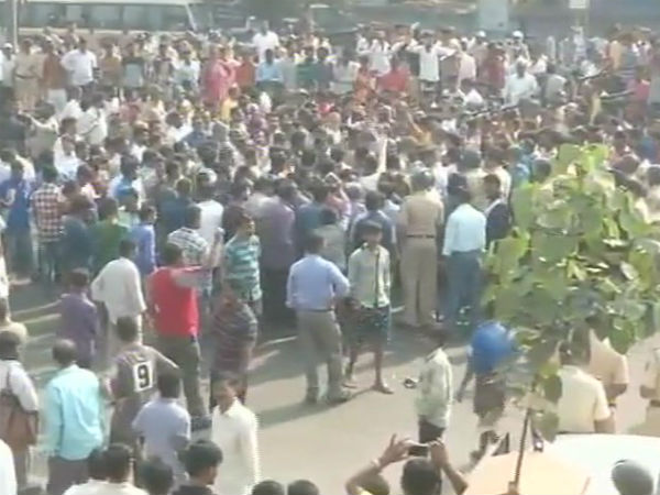 Live: प्रदर्शनकारियों ने ईस्टर्न हाइवे को किया ब्लॉक