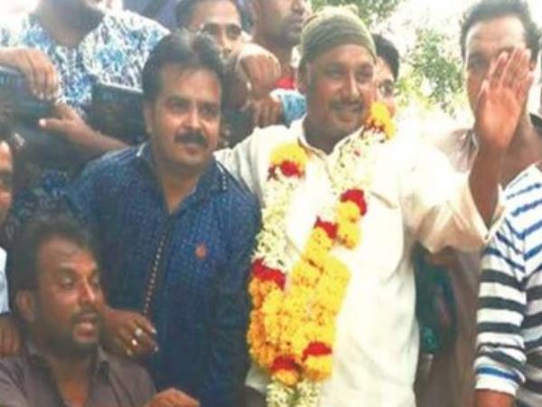 गुजरात सीएम ने कही थी पुरस्कार के लिए केंद्र को नाम भेजने की बात गुजरात सीएम ने कही थी पुरस्कार के लिए केंद्र को नाम भेजने की बात