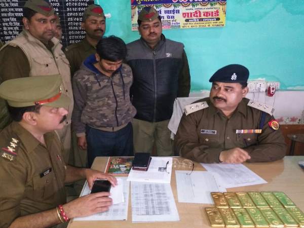 पुलिस के साथ ही कस्टम विभाग के उड़े होश​