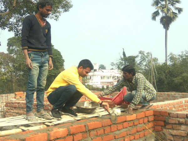 Pictures: कृष्ण, बावर्ची के बाद अब तेजप्रताप बने राजमिस्त्री Pictures: कृष्ण, बावर्ची के बाद अब तेजप्रताप बने राजमिस्त्री