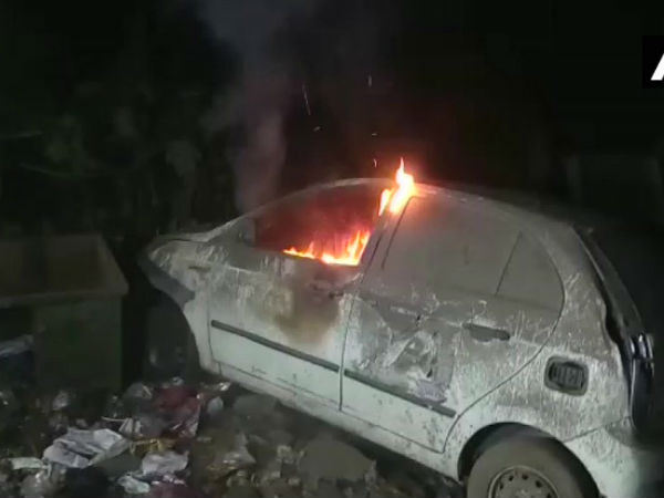 सुबह एक दुकान में आग लगा दी