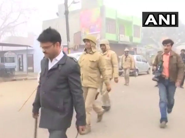 49 लोग गिरफ्तार