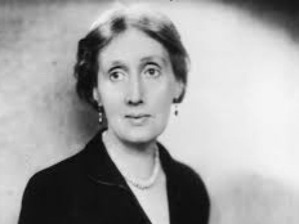 महत्वपूर्ण पुस्तक 'ए रूम ऑफ वन्स ओन'