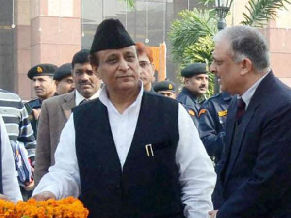 पुलिस ने दर्ज की शिकायत 
