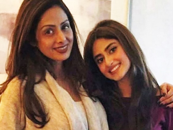 सजल अली बोलीं, 'फिर से खो दी अपनी मां' सजल अली बोलीं, 'फिर से खो दी अपनी मां'