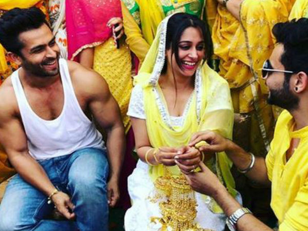 तलाकशुदा हैं दीपिका