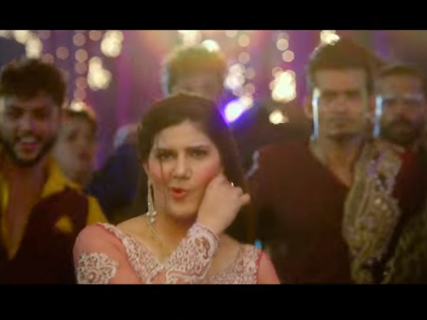 सपना चौधरी ने की बॉलीवुड में एंट्री