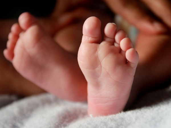 आईवीएफ और सेरोगेसी की ली गई मदद