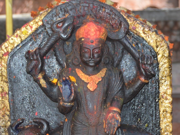 शनि देव की पूजा