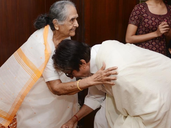 फेसबुक पर फैंस के साथ किया शेयर