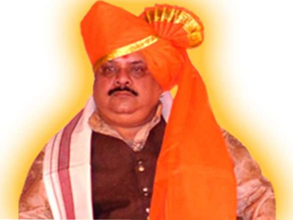 कोर्ट के बाहर विवाद सुलझाने का मामला ठंडे बस्ते में