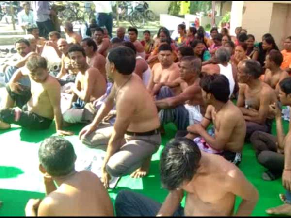 इमरजेंसी सेवाएं बंद कर करेगे प्रदर्शन इमरजेंसी सेवाएं बंद कर करेगे प्रदर्शन