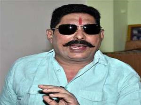 मृतक अपराधी रामजन्म के परिवार ने विधायक अनंत कुमार पर लाया आरोप