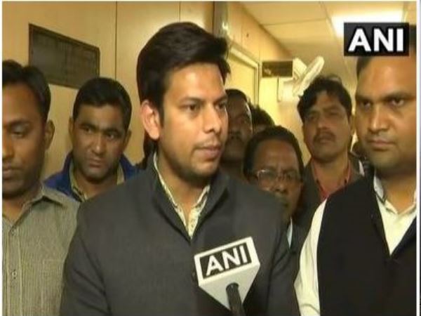 दिल्ली चीफ सेक्रेटरी विवाद: AAP के MLA जरवाल हिरासत में दिल्ली चीफ सेक्रेटरी विवाद: AAP के MLA जरवाल हिरासत में