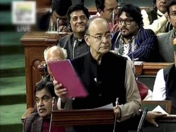 नोटबंदी पर बजट में अरुण जेटली की शायरियां