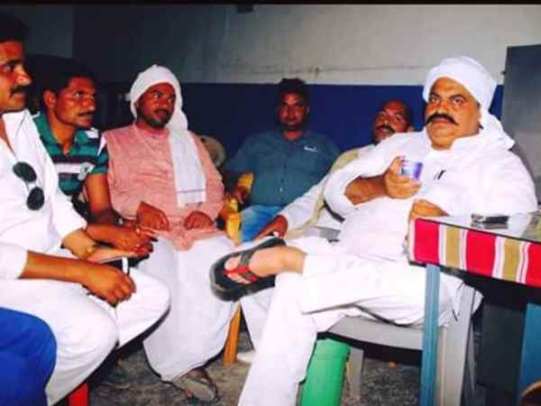 अतीक पास गन और महंगी गाड़ियां