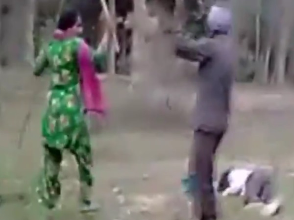 लाठी के बल पर पत्नी ने हमलावरों को भगाया