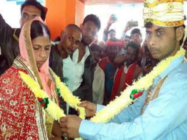 लड़के के घरवालों ने लड़की को अपनाने से किया मना लड़के के घरवालों ने लड़की को अपनाने से किया मना