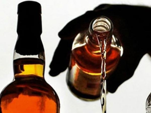 एसडीएम और तहसीलदार ने की जांच एसडीएम और तहसीलदार ने की जांच