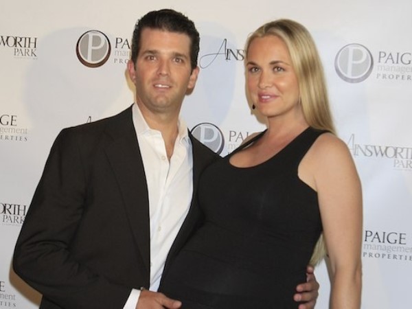 लिफाफे को खोलते हुए उल्टी जैसा महसूस हुआ