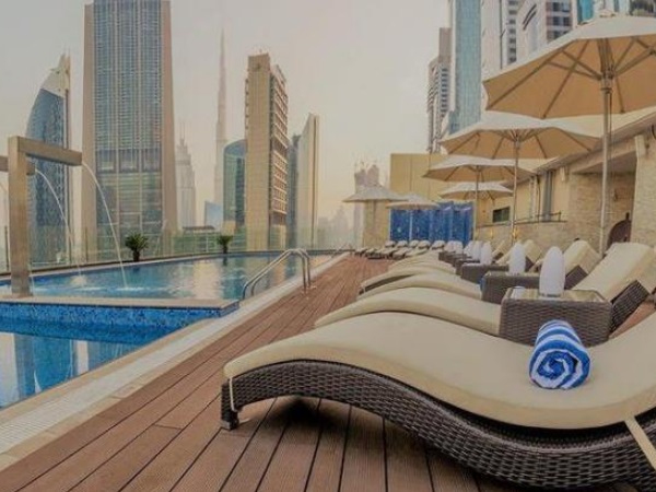 होटल पर सोने की परत को चढ़ाया गया है