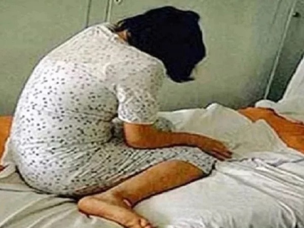 यूपी घूमाने के लिए लाया था युवती को 