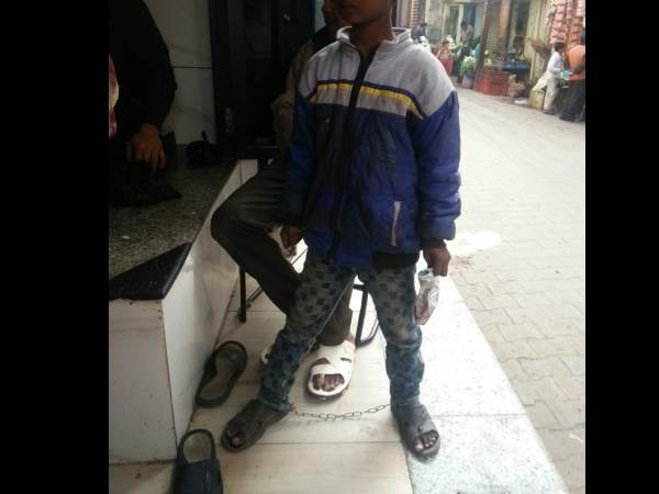 बच्चे को चंगुल से मुक्त कराया