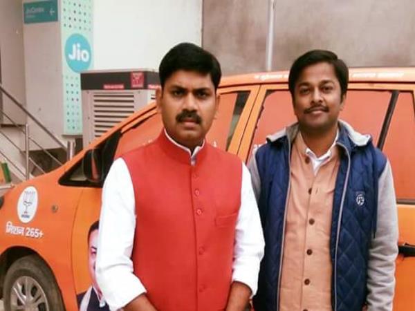  गोरखपुर में देख रहे थे चुनावी तैयारी